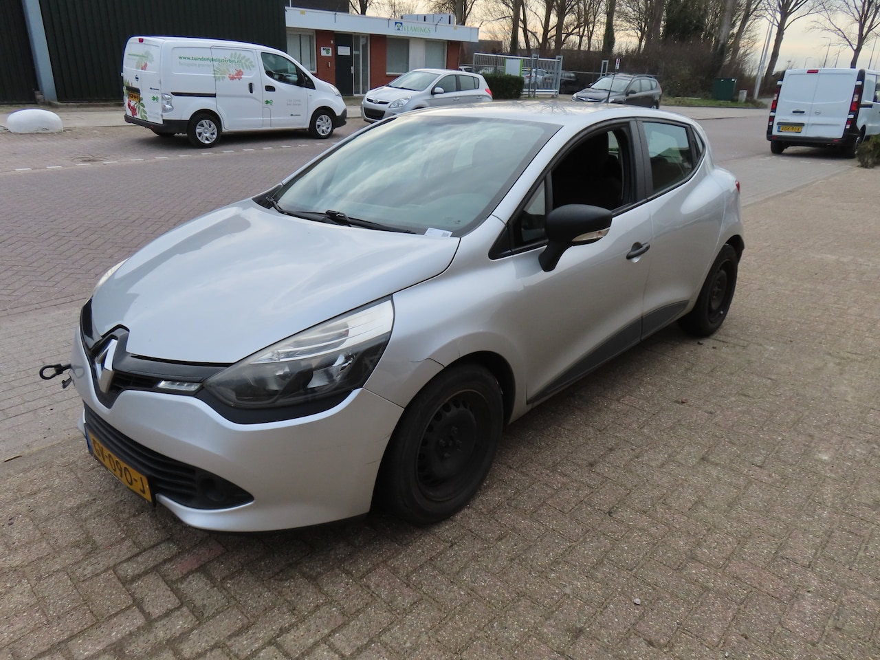 Renault Clio - 1.5 dCi Authentique*Airco*KOPPELING DEFECT!!* - AutoWereld.nl