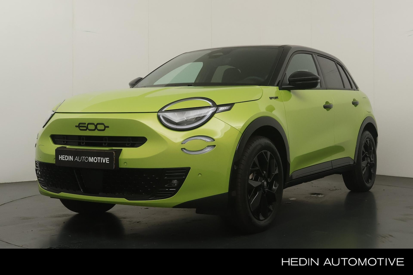 Fiat 600e - Sport 54 kWh | Two Tone kleur | 18" LM Velgen | Camera | climate Control | Alacantara/ Led - AutoWereld.nl