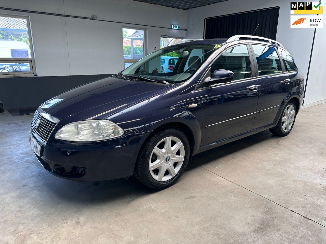 Fiat Croma - 2.2-16V Emotion|Airco|Navi|Trekhaak - AutoWereld.nl