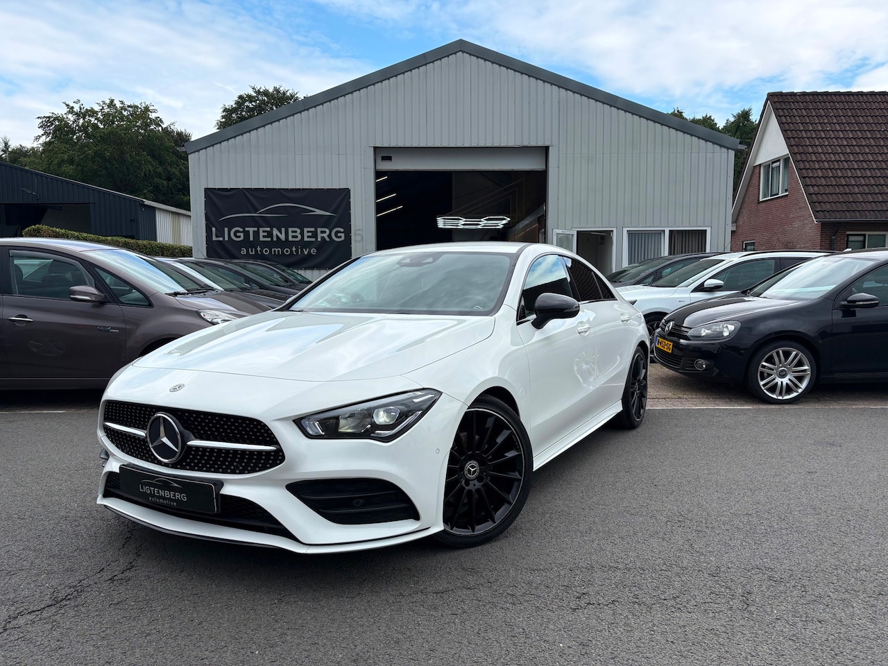 Mercedes-Benz CLA-Klasse - 180 Premium Plus 10 INCH WIDESCREEN - AutoWereld.nl