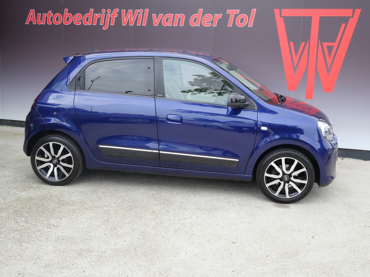 Renault Twingo - 0.9 TCe COSMIC | CLIMA | CRUISE | 90 PK | KOPPELING V.V. | NIEUWE APK!! - AutoWereld.nl