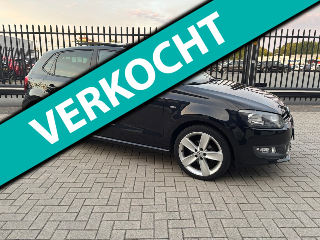 Volkswagen Polo - 1.2 TSI 90PK Highline Panoramdak Vol Opties - AutoWereld.nl