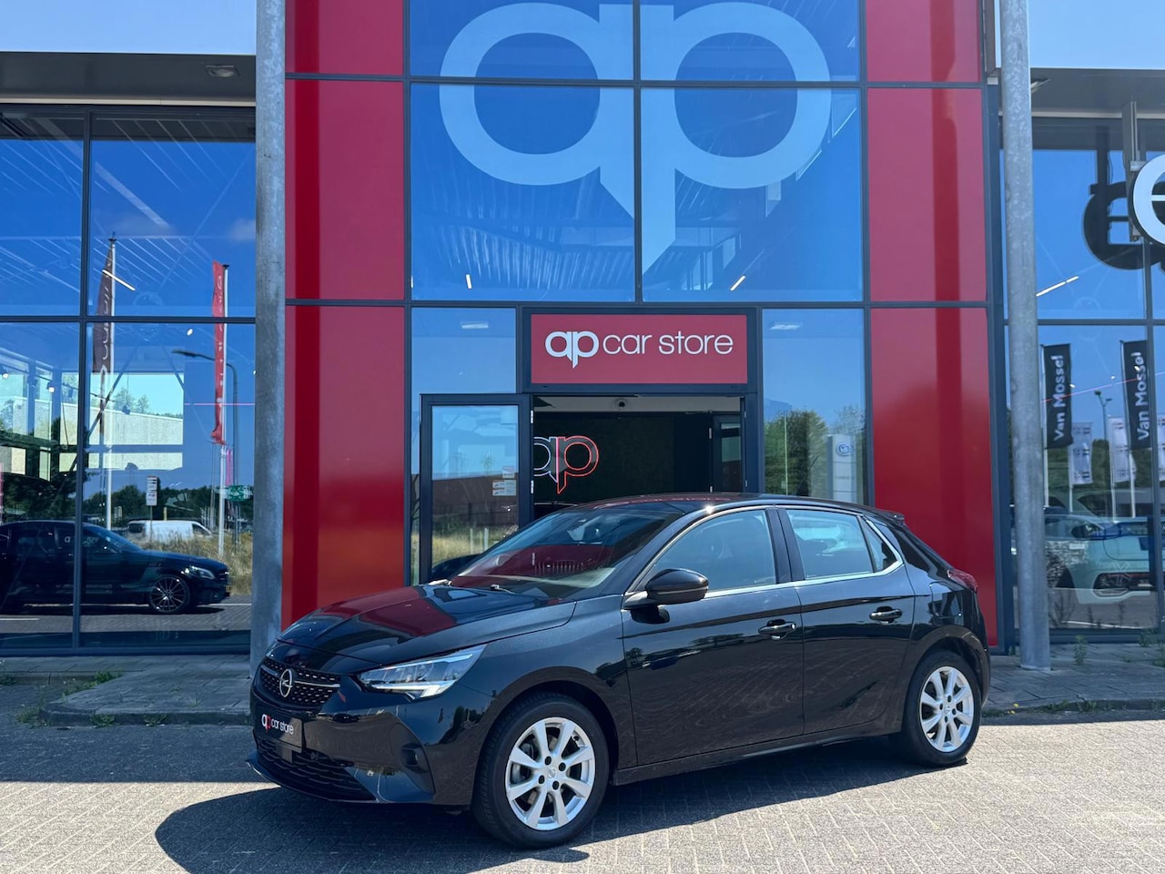 Opel Corsa - 1.2 Elegance | LED | 360 Camera | Parksens | Apple Carplay | Stoelverwarming | Leder | - AutoWereld.nl