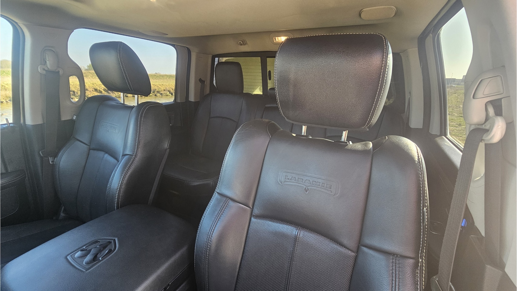 Dodge Ram 1500 - LARAMIE/SPORT 4X4 CREW CAB 5,7 LTR V8 AUT. - AutoWereld.nl