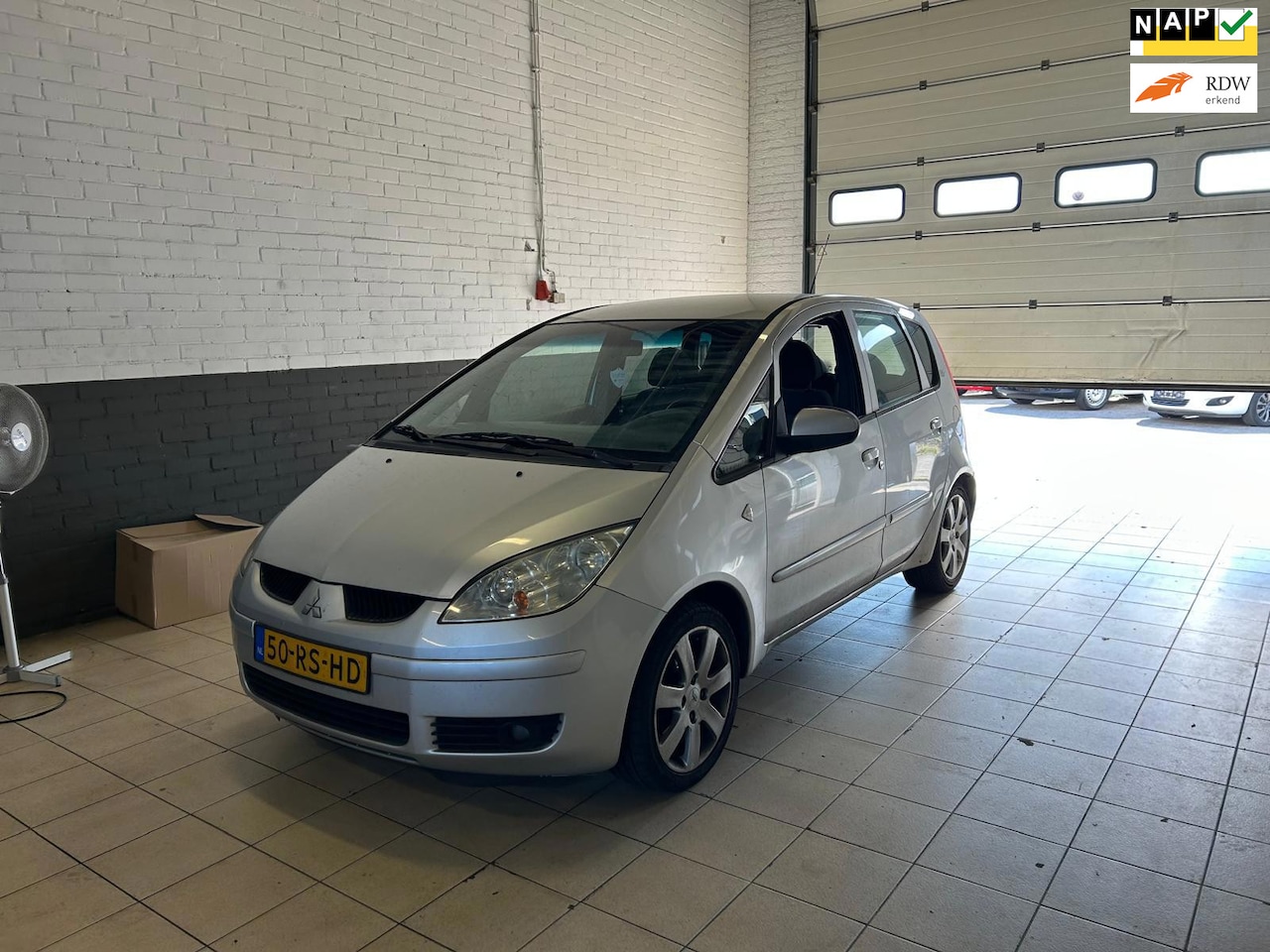 Mitsubishi Colt - 1.3 Invite - AutoWereld.nl