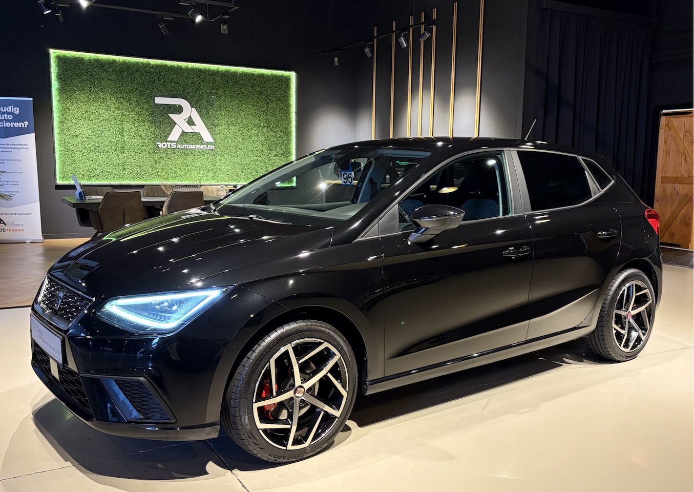 SEAT Ibiza - 1.0 TSI Style Navi|LED/Carplay Zwart - AutoWereld.nl