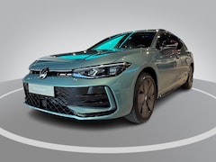 Volkswagen Passat Variant - R-Line Edition 1.5 eHybrid 204 PK 6 DSG · Draadloze telefoonlader · Achteruitrijcamera · S