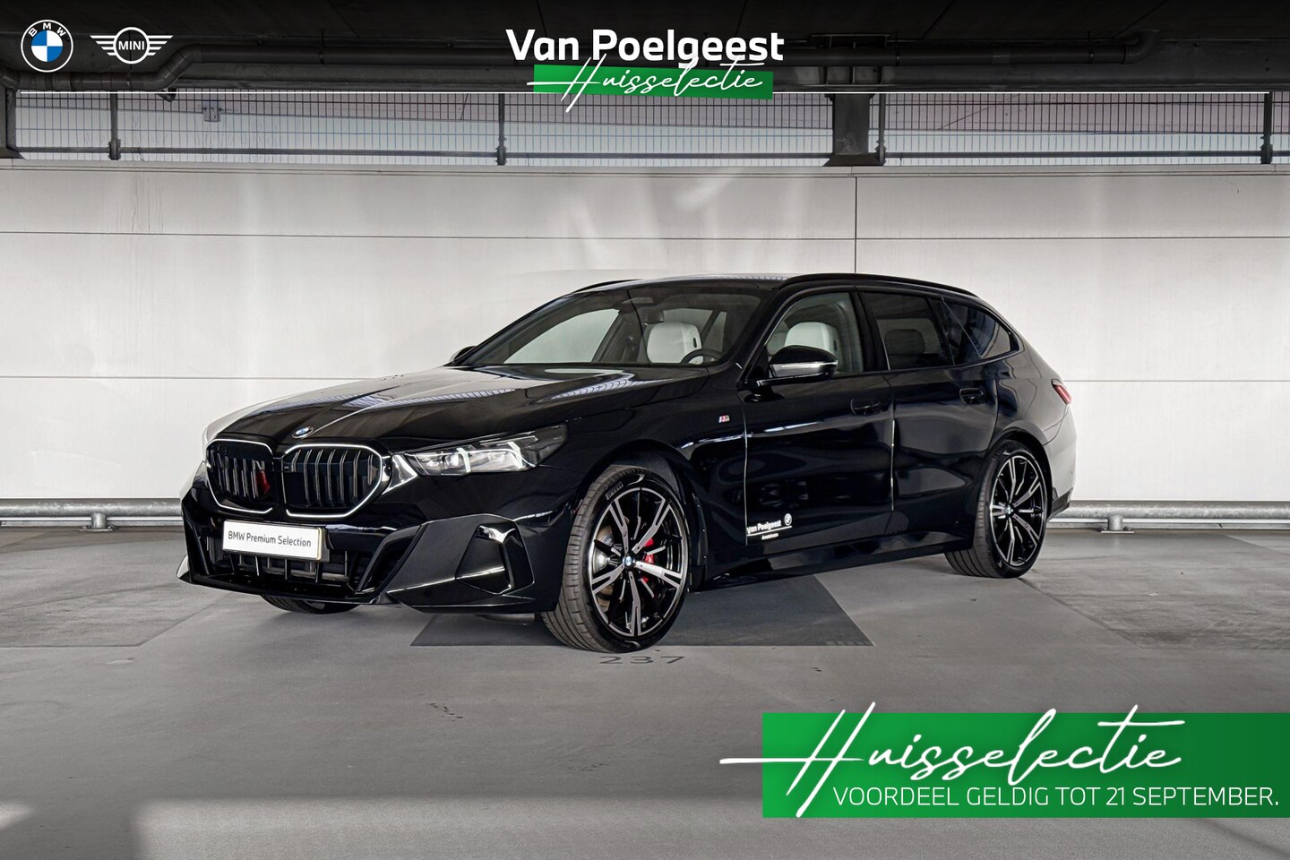 BMW 5-serie Touring - 520i | M Sportpakket Pro | Innovation Pack | Travel Pack | Comfort Pack | Trekhaak | Huiss - AutoWereld.nl
