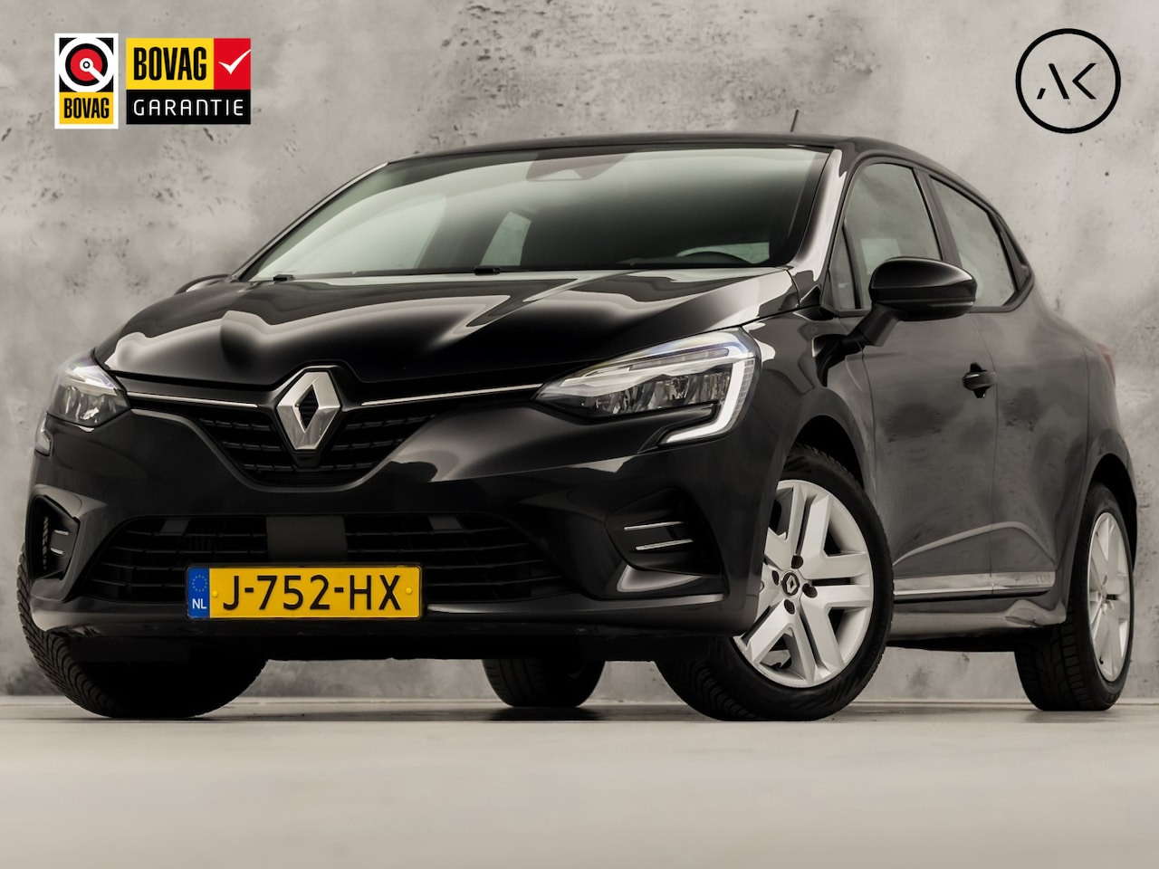 Renault Clio - 1.0 TCe Sport (APPLE CARPLAY, GROOT NAVI, PARKEERSENSOREN, LM VELGEN, SPORTSTOELEN, CRUISE - AutoWereld.nl
