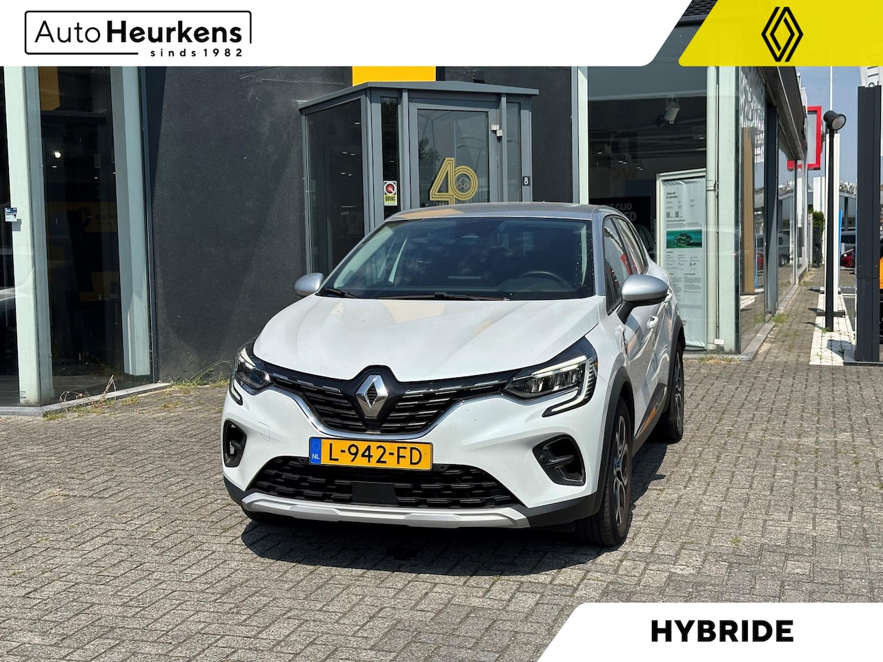 Renault Captur - E-Tech Plug-in Hybrid 160 Intens l Origineel NL l Dealeronderhouden l NAP - AutoWereld.nl