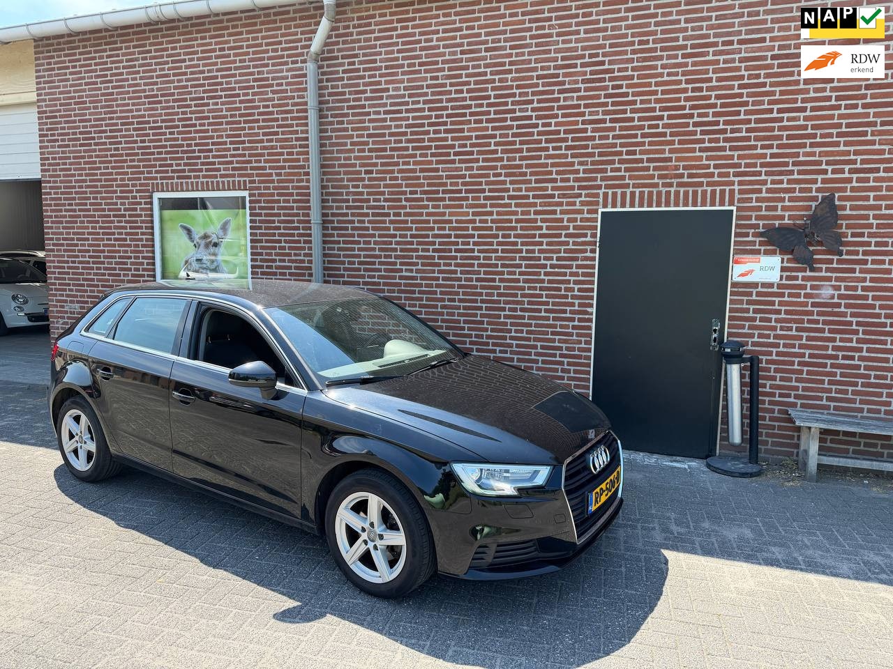 Audi A3 Sportback - 1.0 TFSI Airco, PDC, Cruise control - AutoWereld.nl