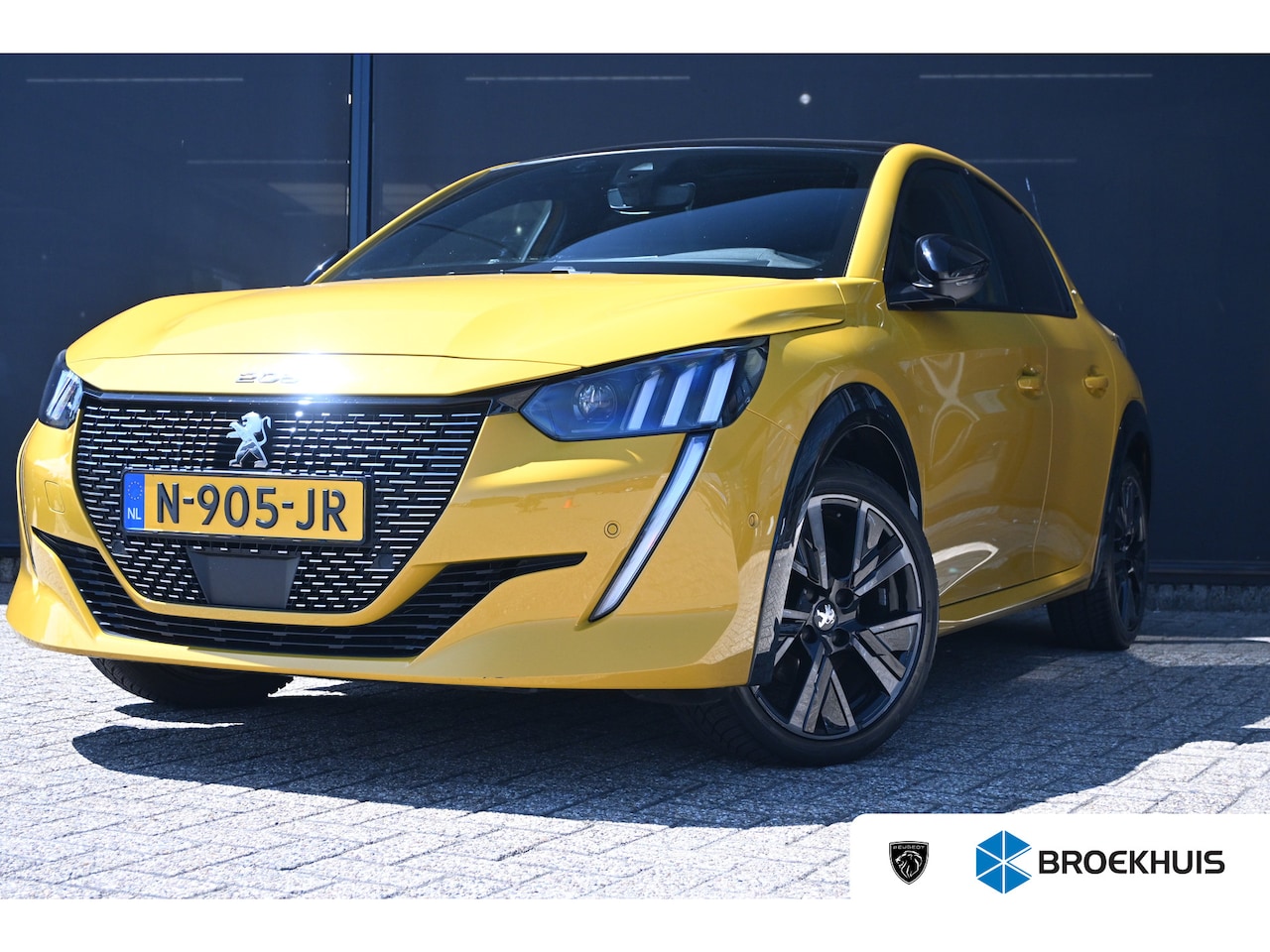 Peugeot 208 - 1.2 PureTech GT Pack | Panoramadak | Navigatie | Achteruitrijcamera | Adaptive Cruise | Cl - AutoWereld.nl