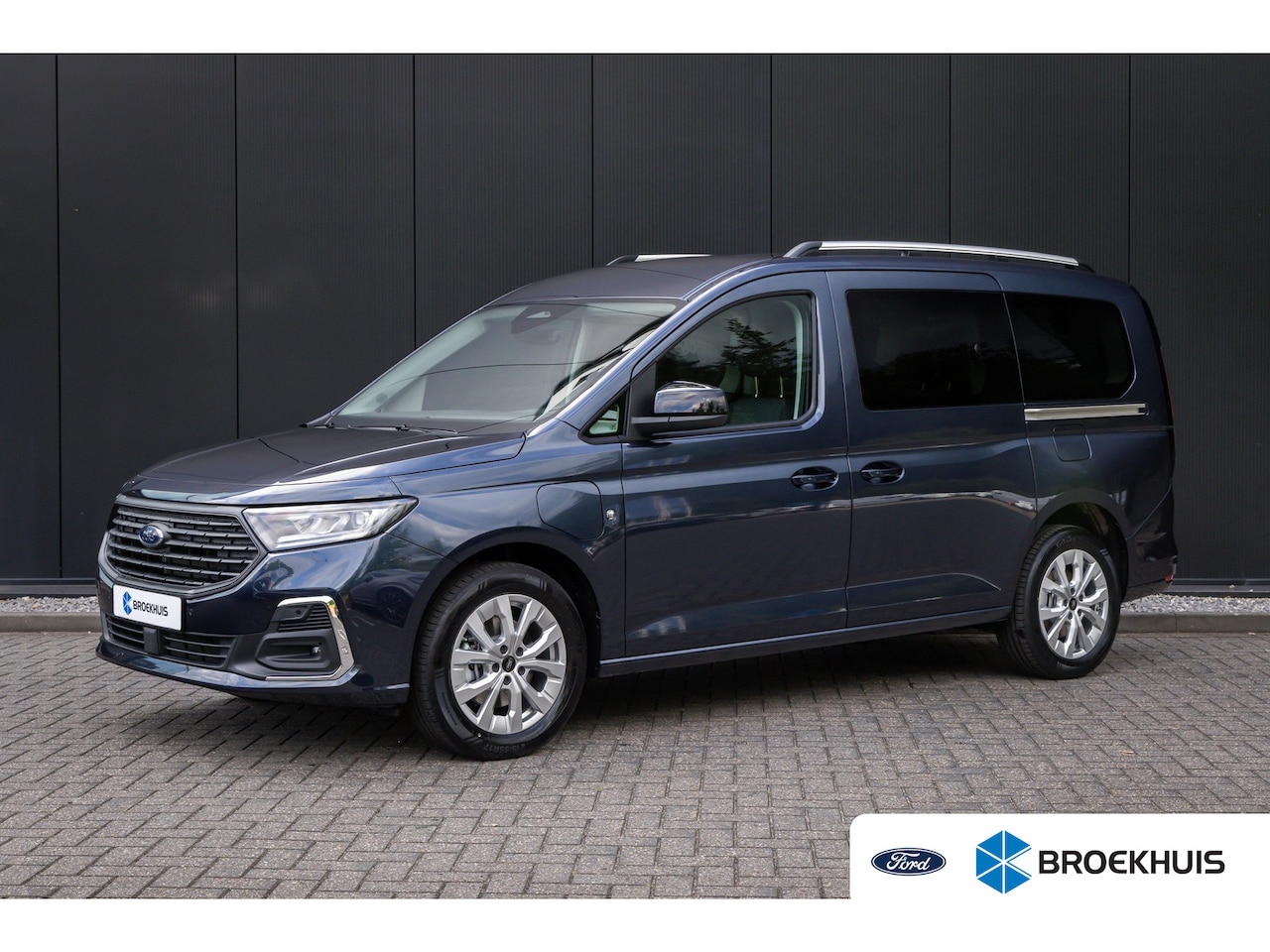 Ford Grand Tourneo Connect - PHEV Titanium | Achterlichten LED | Dagrijlicht LED | Driver Assistance Pack - AutoWereld.nl
