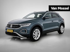 Volkswagen T-Roc - 1.5 TSI Life Business | 150 PK | Climatronic (Automatische Airco) | Parkeersensoren | Trek