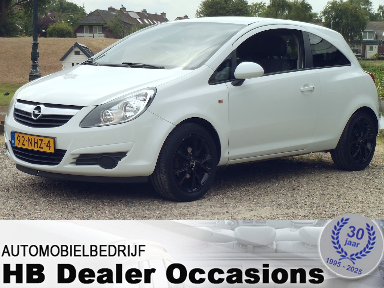 Opel Corsa - 1.0-12V '111' Edition - Airco - AutoWereld.nl