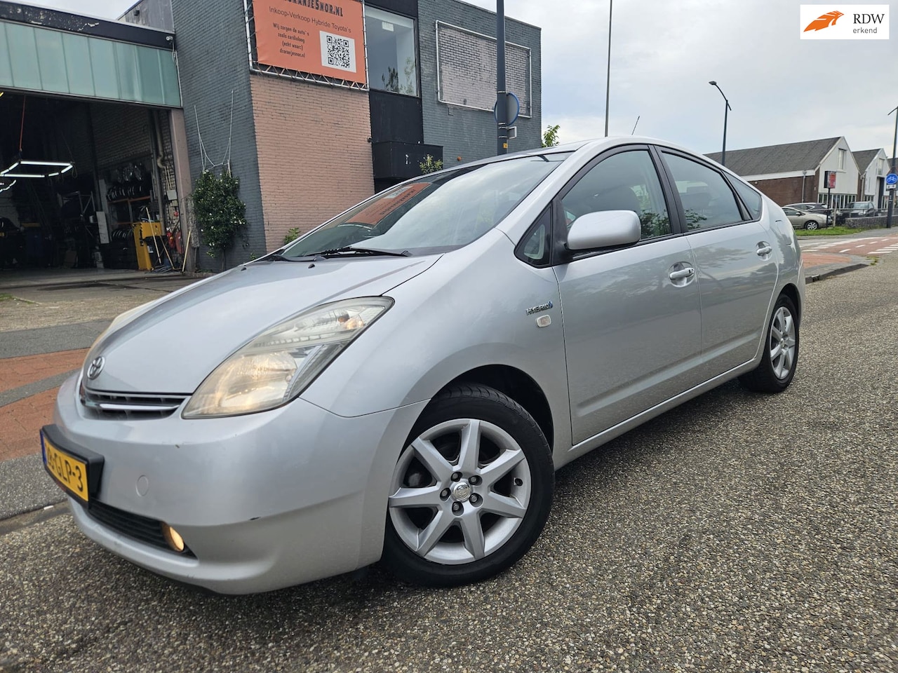 Toyota Prius - 1.5 VVT-i Tech Edition GARANTIE - AutoWereld.nl
