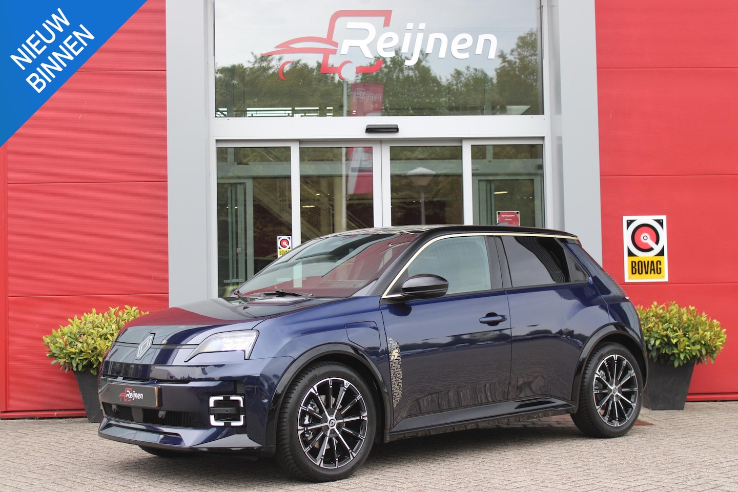 Renault 5 - COMFORT RANGE ICONIC CINQ 150PK 52 kWh | PACK WINTER: ELEKTRISCH VERWARMBARE VOORSTOELEN/E - AutoWereld.nl