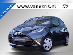 Toyota Aygo - 1.0 VVT-i x-play, Airco, Camera Bluetooth