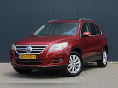 Volkswagen Tiguan - 1.4 TSI Sport&Style | Panoramadak | Trekhaak | Navigatie | Clima / Cruise control | PDC |