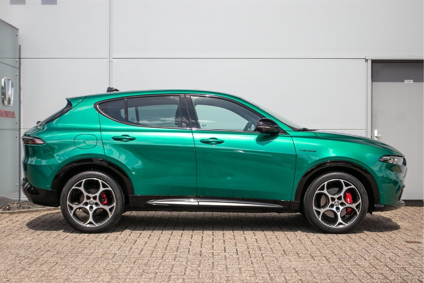 Alfa Romeo Tonale - 1.5T Hybrid Veloce - Leer | Stoel+stuurverw | Ad. Cruise | 19" | Nav - AutoWereld.nl