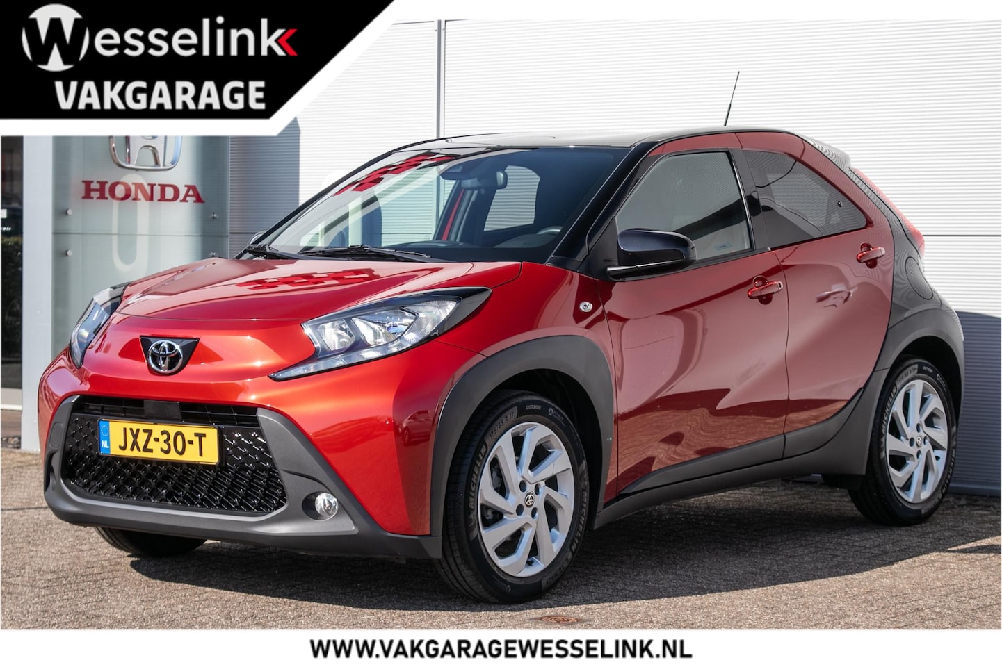 Toyota Aygo X - 1.0 VVT-i S-CVT first - Adaptive cruise | Two-Tone lak | Apple cp/Android auto - AutoWereld.nl