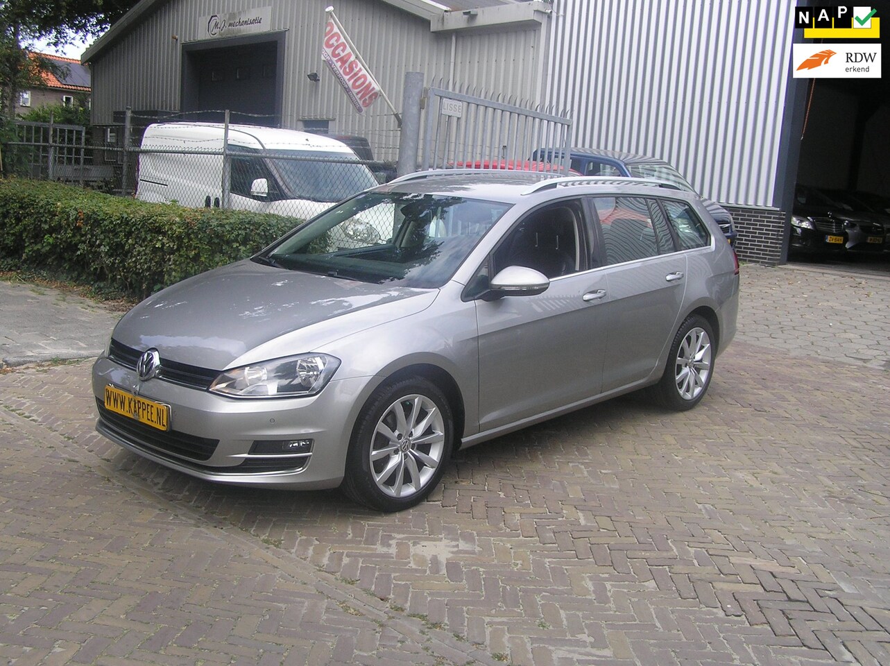 Volkswagen Golf Variant - 1.2 TSI Business Edition Connected nap pas airco automaat - AutoWereld.nl