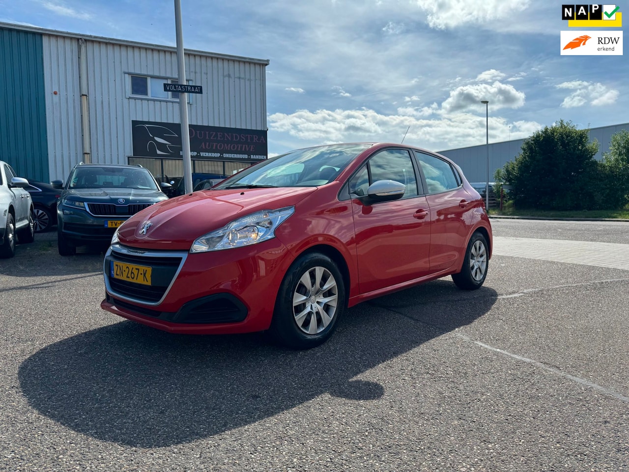 Peugeot 208 - 1.2 PureTech Like 35.964Km Nap! - AutoWereld.nl