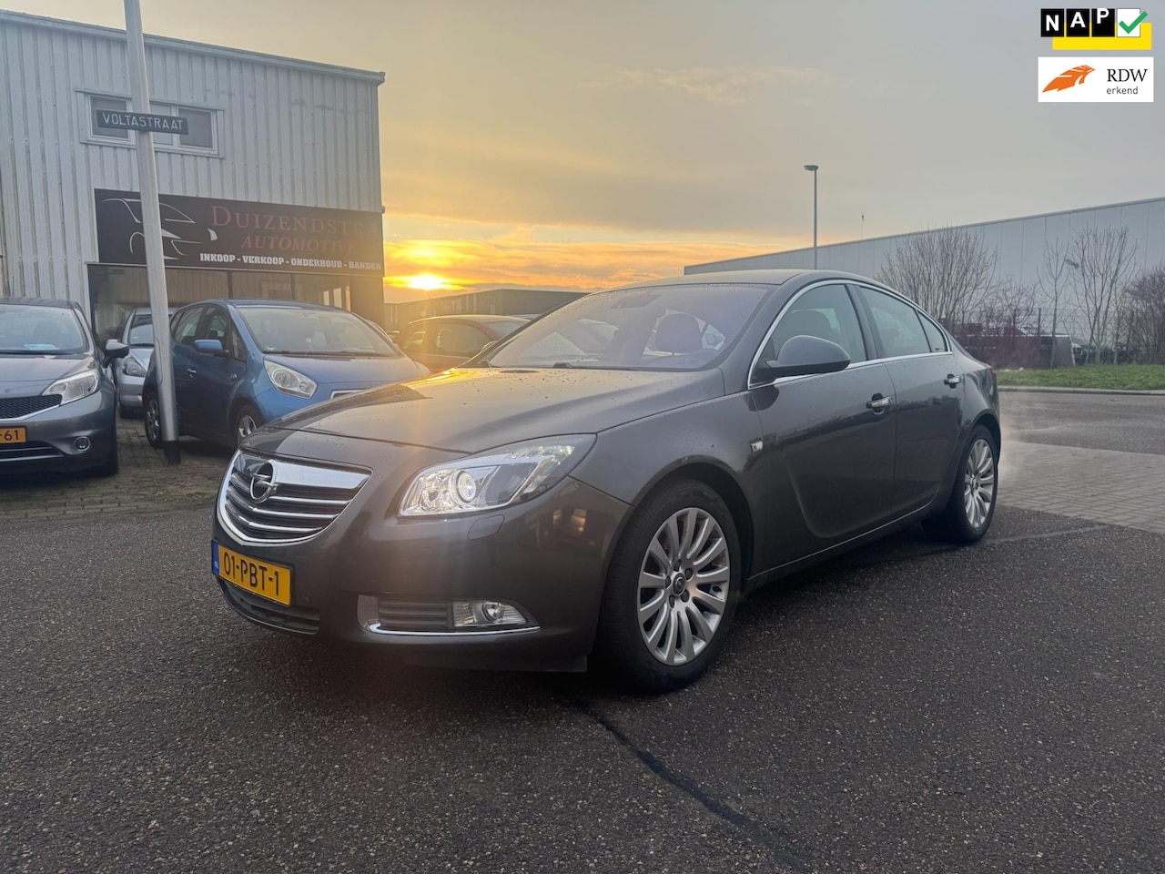 Opel Insignia - 2.0 Turbo 220Pk Cosmo Automaat - AutoWereld.nl