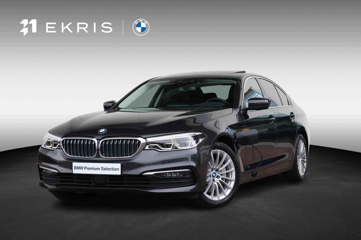 BMW 5-serie - 530e iPerformance High Executive | Comfortstoelen | Achteruitrijcamera | Schuif/Kantel Dak - AutoWereld.nl