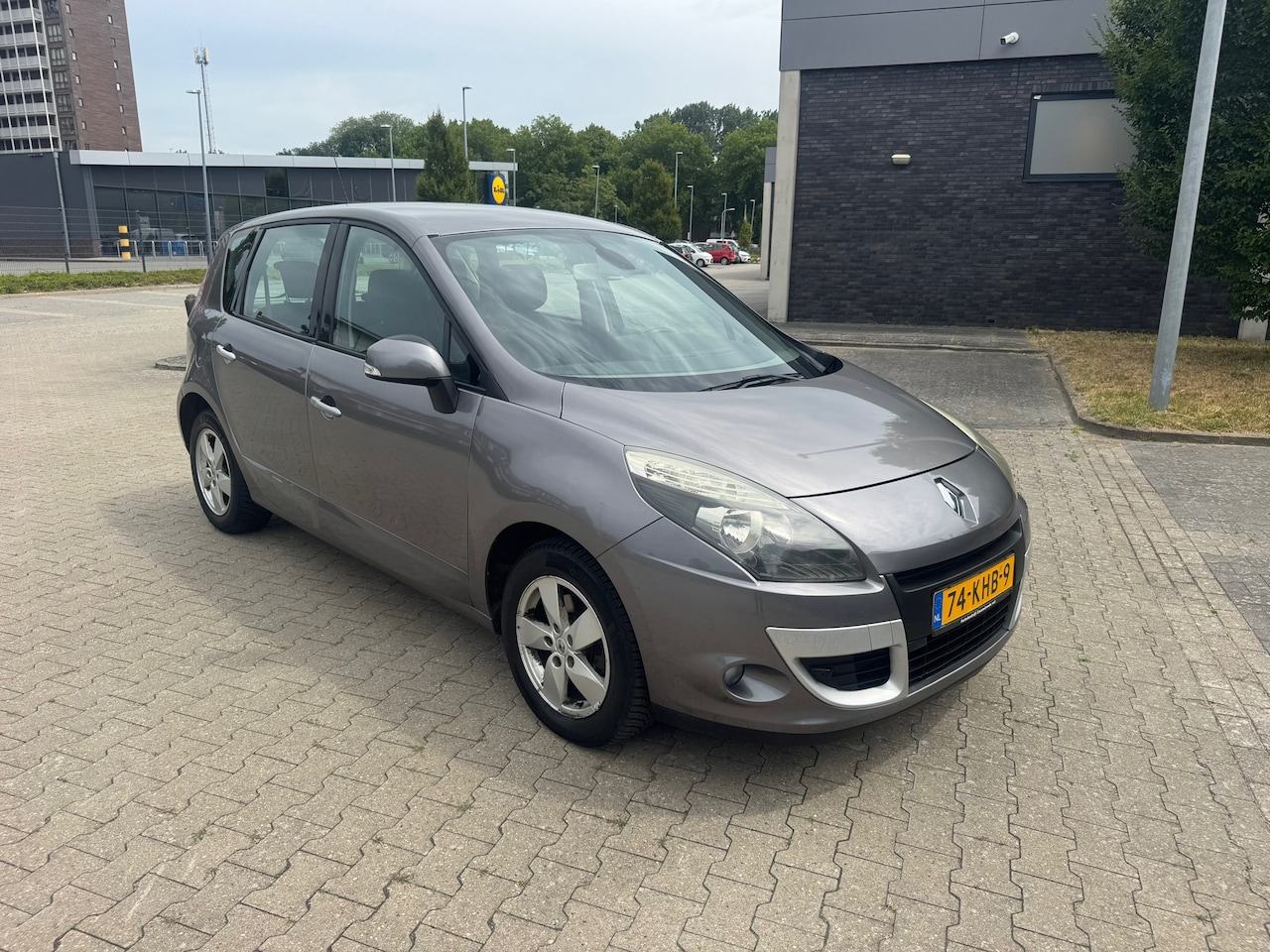 Renault Scénic - 2.0 Dynamique. AUTOMAAT - AutoWereld.nl