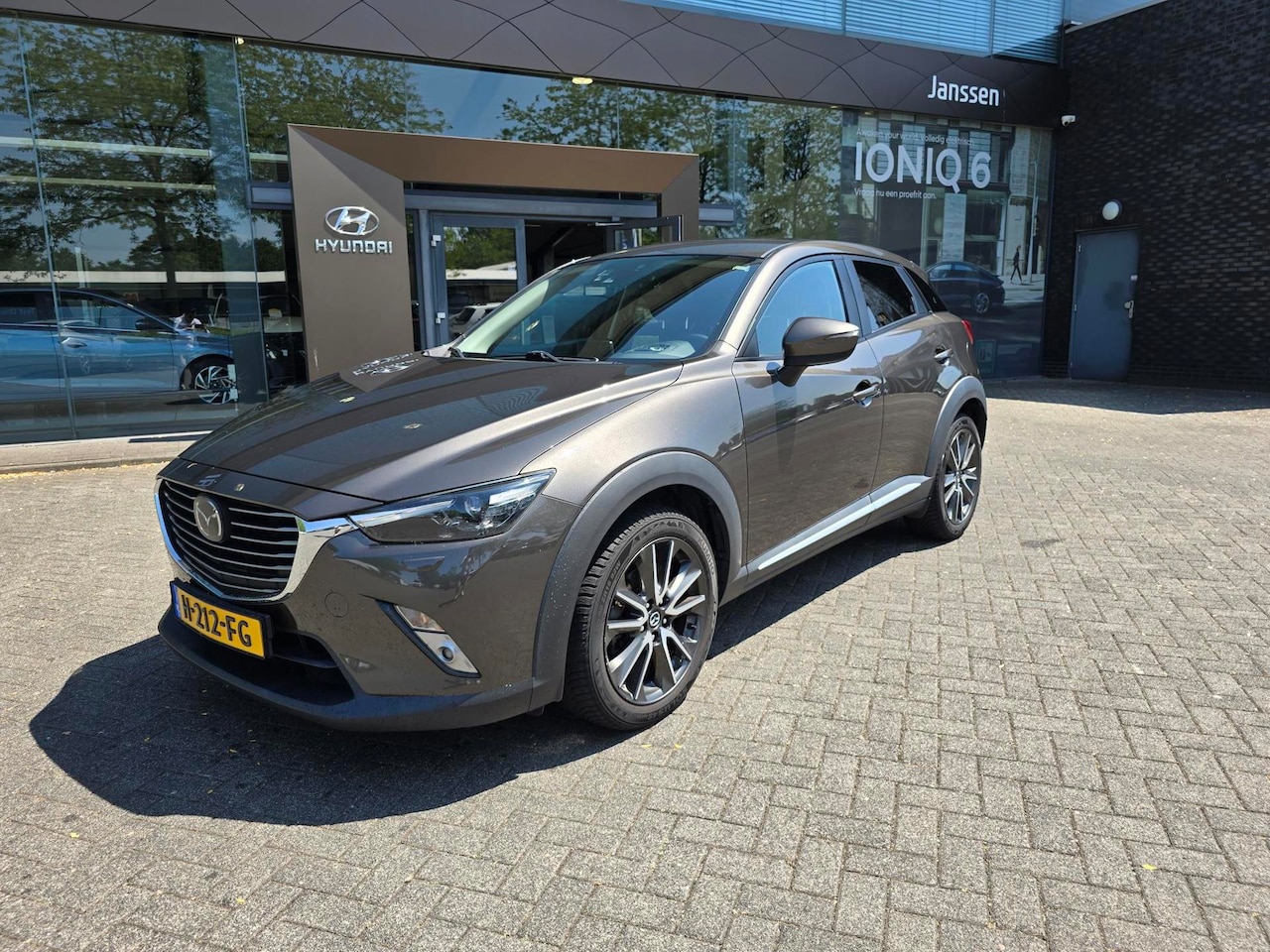 Mazda CX-3 - 2.0 SkyActiv-G 120 GT-M AUT/trekhaak - AutoWereld.nl