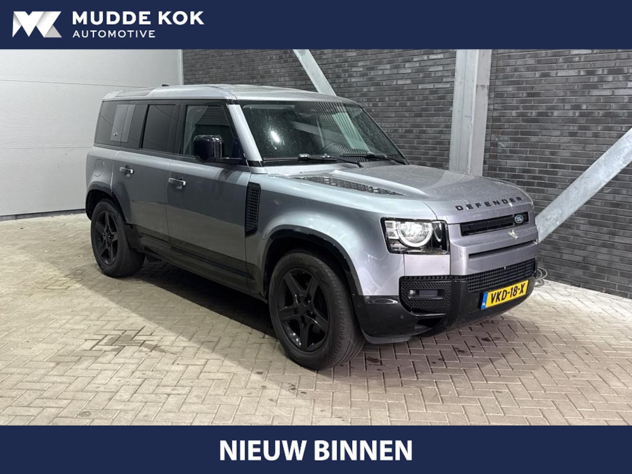 Land Rover Defender 110 - 2.0 D200 SE | Luchtvering | ClearSight | 360° Camera | Meridian | Stoel+Stuurverwarming - AutoWereld.nl