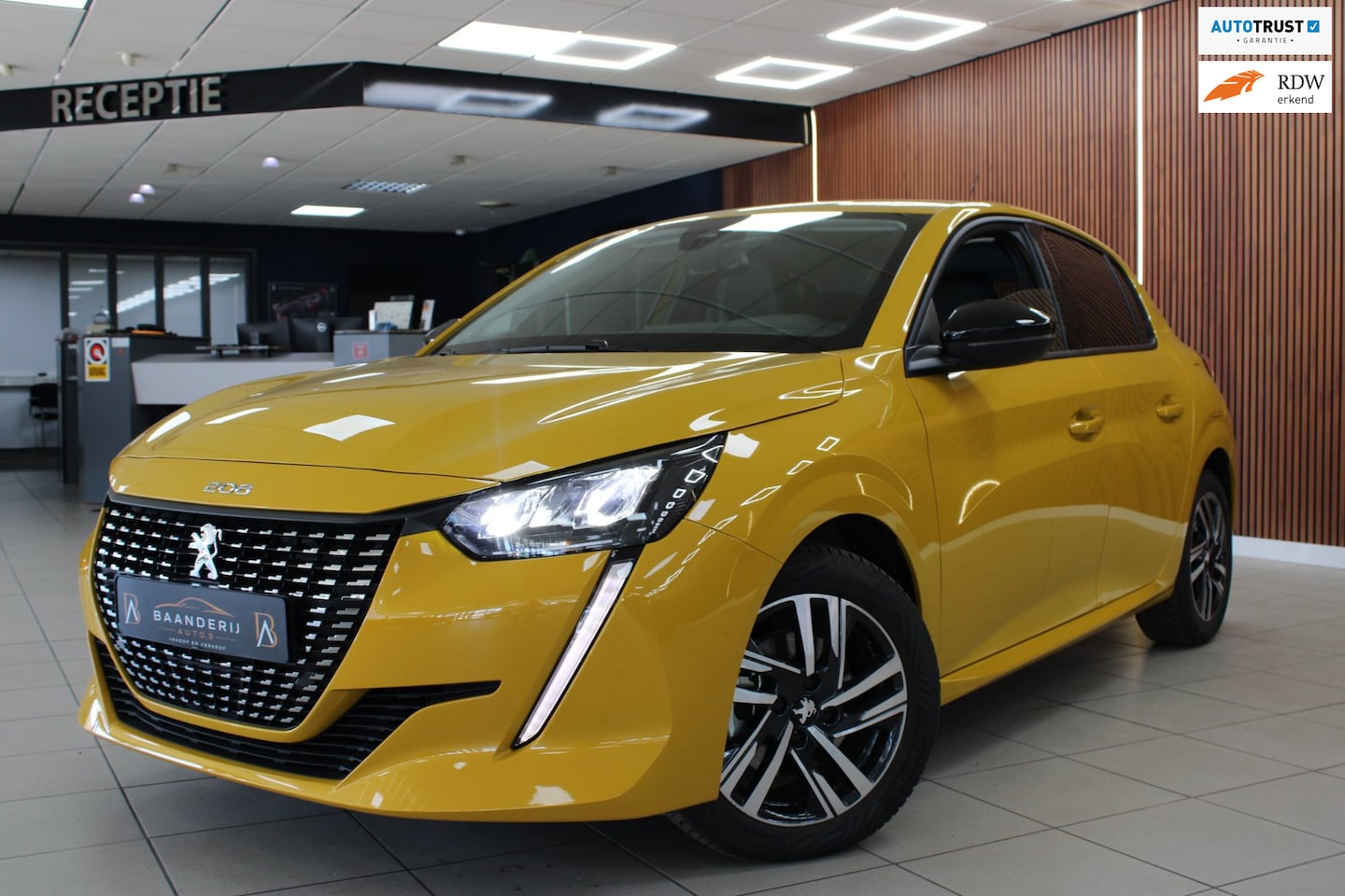 Peugeot 208 - 1.2 VTi Allure GT Automaat | Airco | Carplay | Cruise control | Parkeer sensoren |Navi - AutoWereld.nl