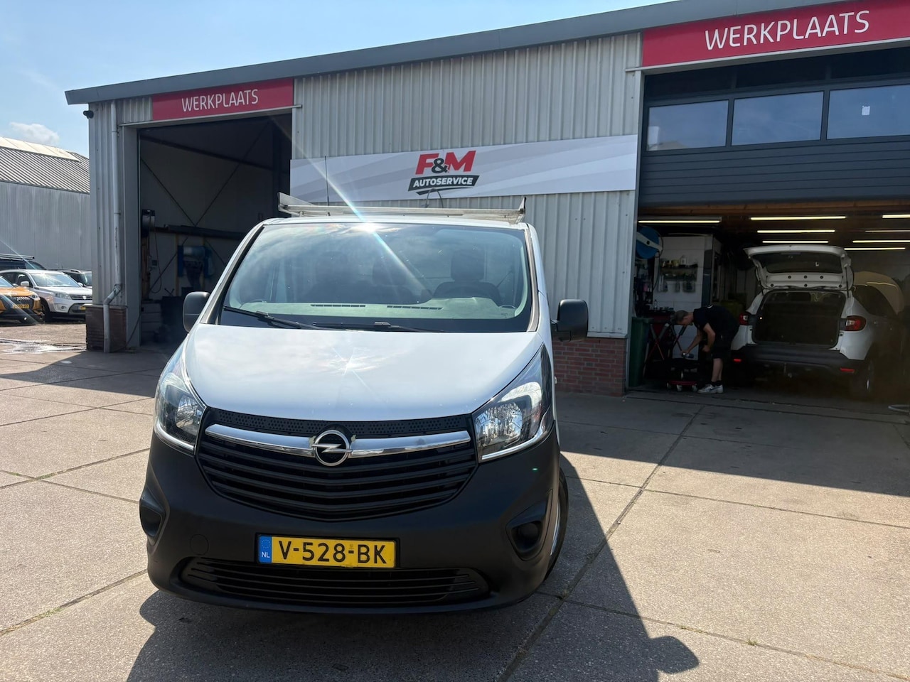 Opel Vivaro - 1.6 CDTI L1H1 Edition Airco, cruise, pdc achter, imperiaal, sidebars - AutoWereld.nl