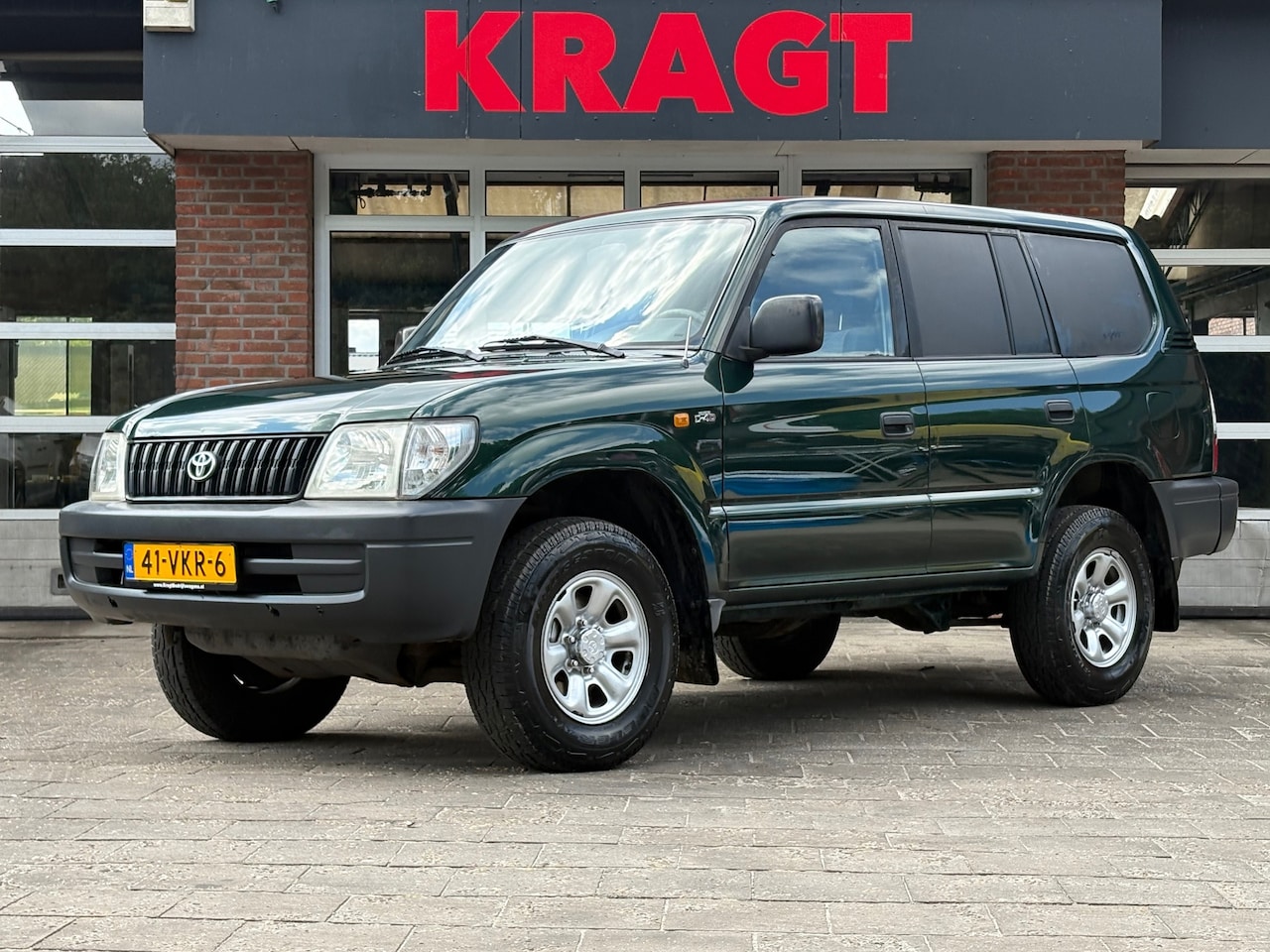 Toyota Land Cruiser 90 - LandCruiser 3.0 D4-D Blind Van|GRIJS kenteken|163PK|4X4|trekhaak|lichtmetalen velgen|elekt - AutoWereld.nl