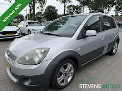 Ford Fiesta - 1.4-16V Crossroad NIEUWE APK / RIJDT GOED / RIJKLAAR