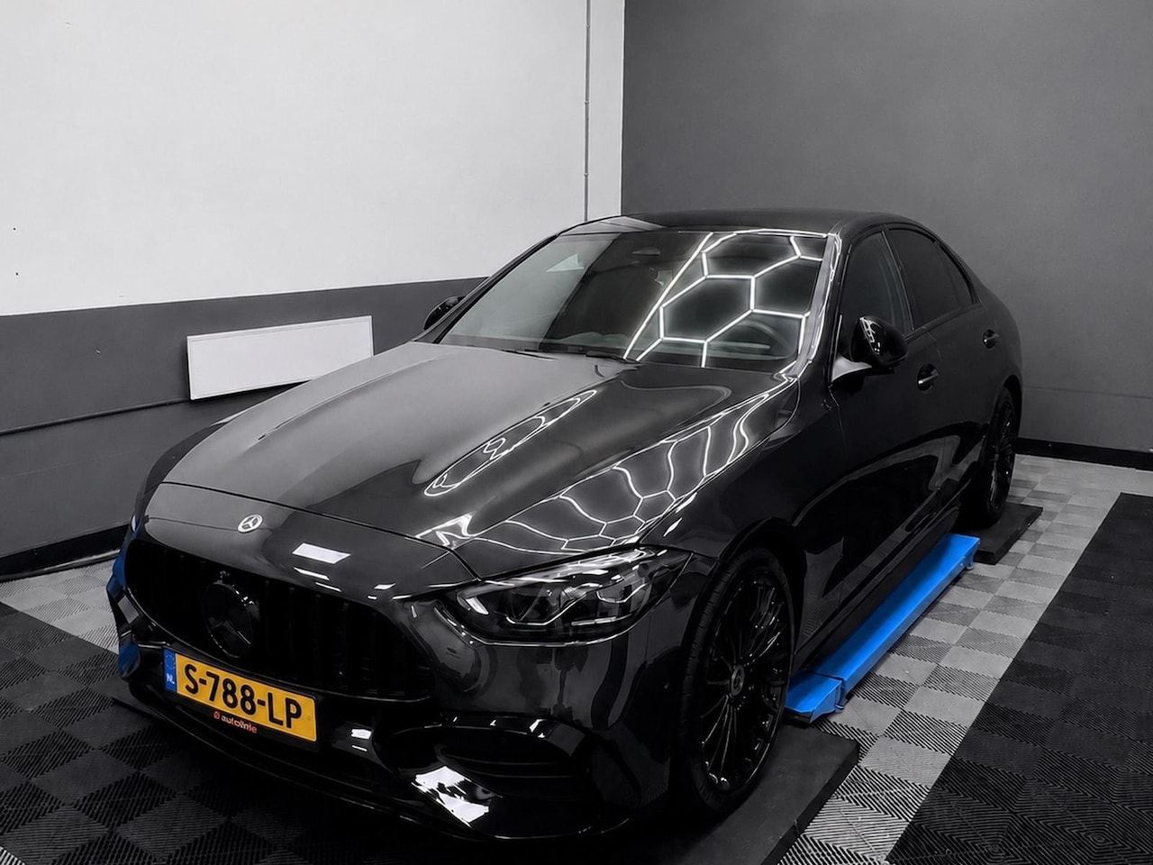 Mercedes-Benz C-klasse - |AMG Line | Burmester 4D | Panorama | Massage | Voll optie!! - AutoWereld.nl