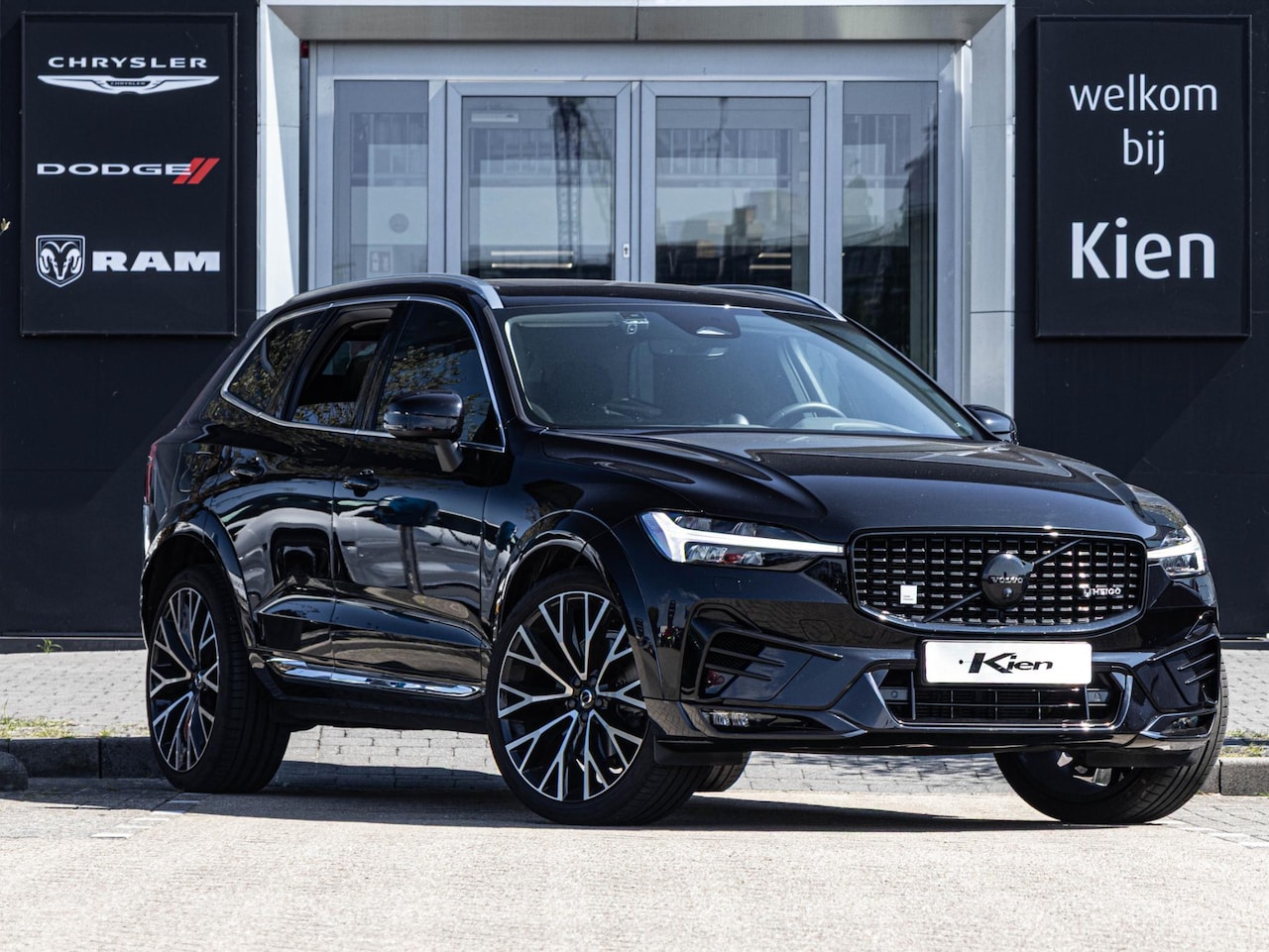 Volvo XC60 - B5 Ultimate Bright | Heico Sportiv | | Pano | Elektr.  Trekhaak | - AutoWereld.nl