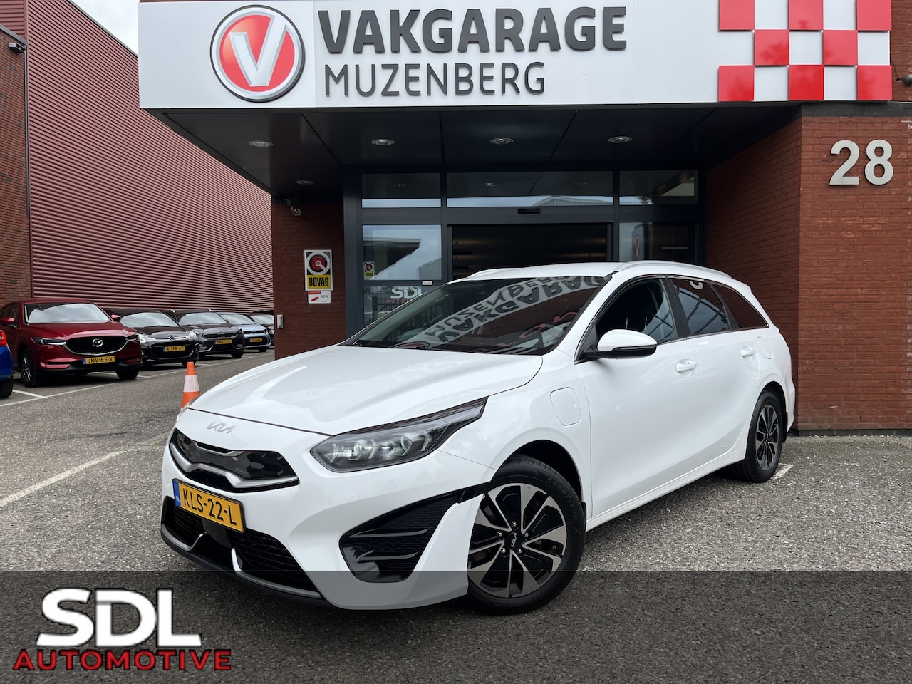 Kia Cee'd Sportswagon - Ceed 1.6 GDI PHEV DynamicLine // NAVI + CARPLAY // ADAPTIVE CRUISE // FULL LED // KEYLESS - AutoWereld.nl