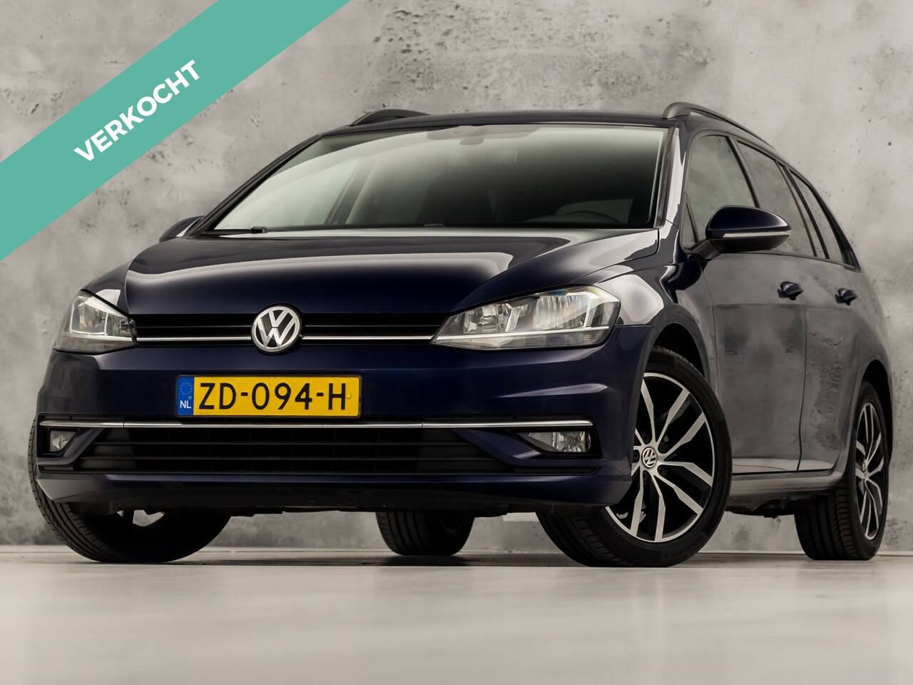 Volkswagen Golf Variant - 1.0 TSI Sportline 116Pk Automaat (GROOT NAVI, APPLE CARPLAY, CLIMATE, ADAPTIVE CRUISE, PAR - AutoWereld.nl