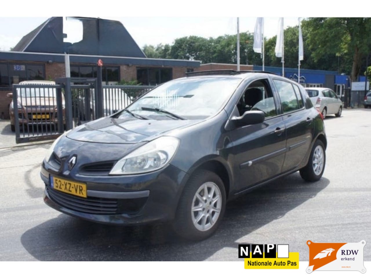 Renault Clio - 1.2-16V Bns Line / PANORAMA / AIRCO - AutoWereld.nl