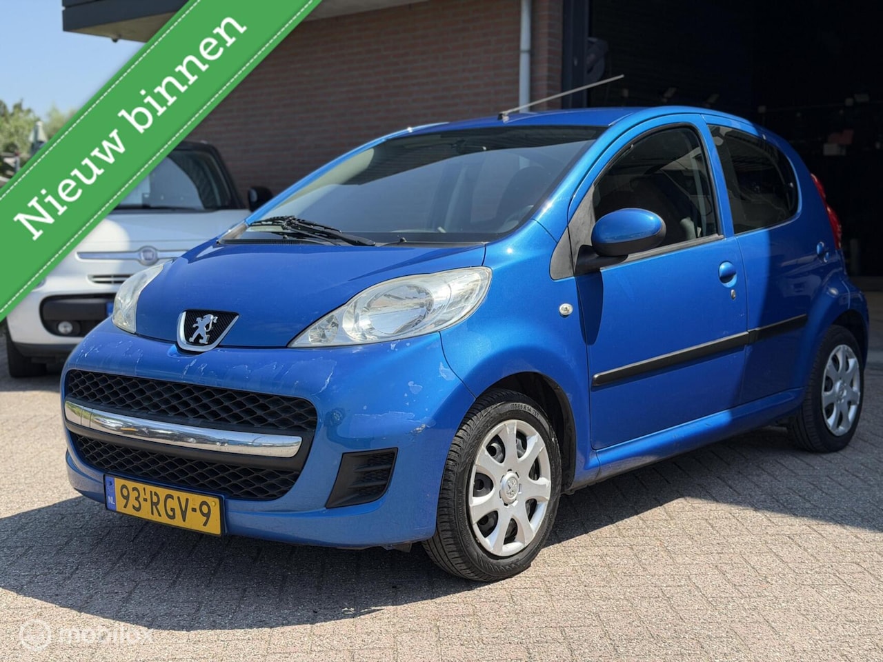 Peugeot 107 - 1.0-12V XS 1.0-12V XS - AutoWereld.nl