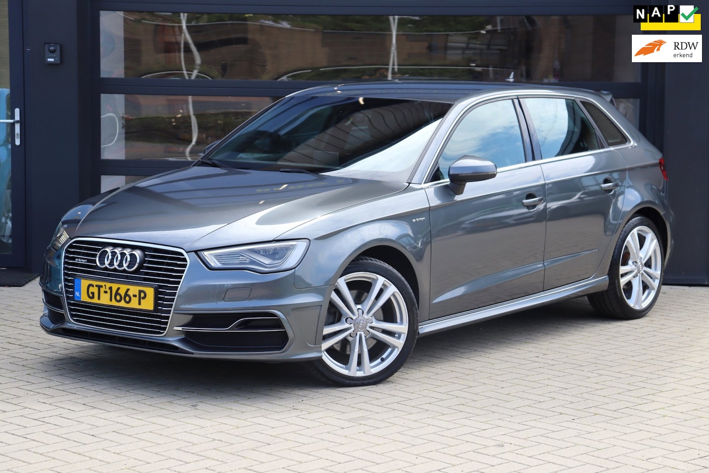 Audi A3 Sportback - 1.4 e-tron PHEV Ambition Pro Line plus | NAP | Afgevlakt Stuur | Navi | Cruise | Clima | A - AutoWereld.nl