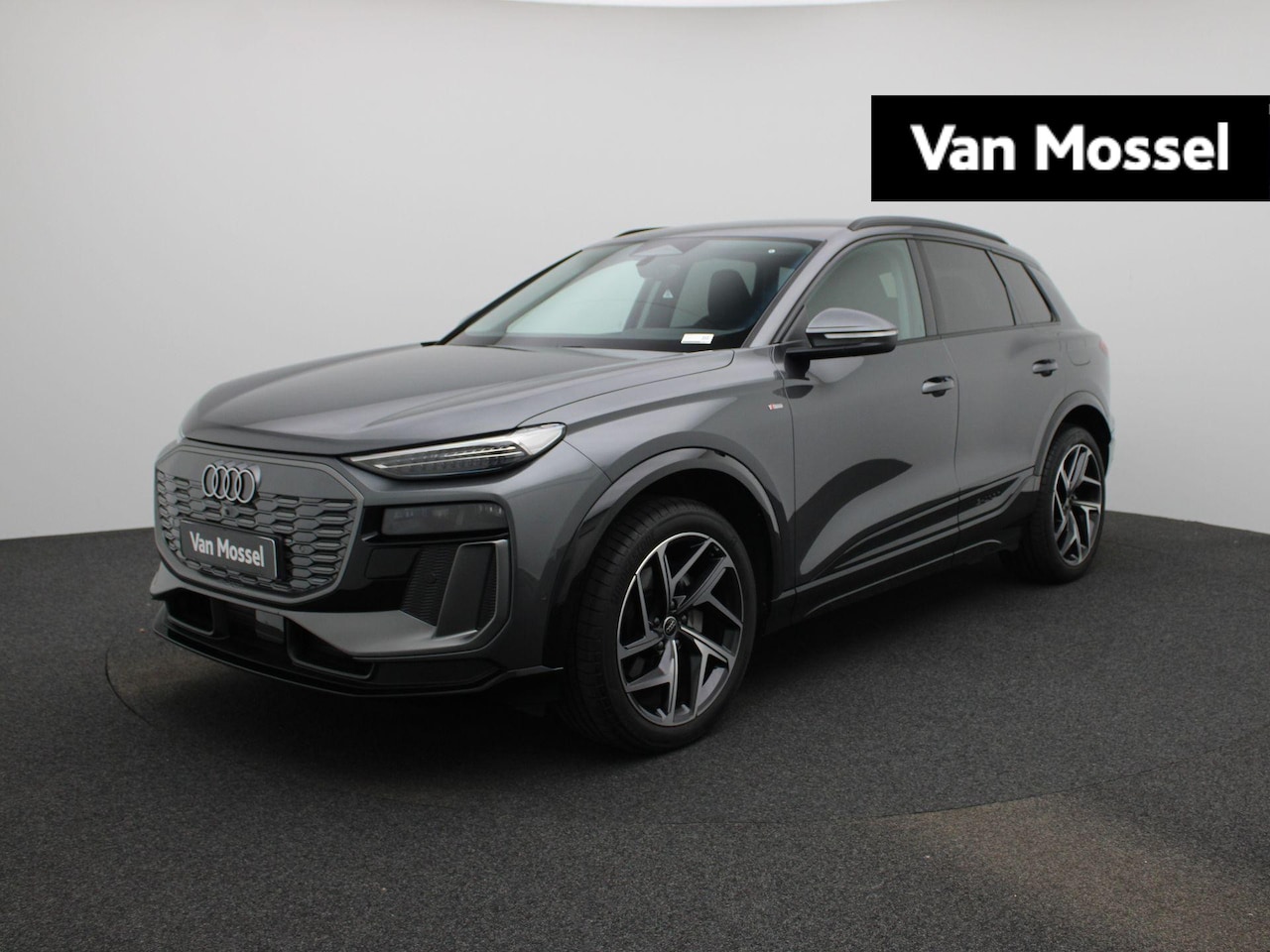 Audi Q6 e-tron - edition 83 kWh | Adaptive cruise control | Dodehoekdetectie | Climate control | Stoelverwa - AutoWereld.nl