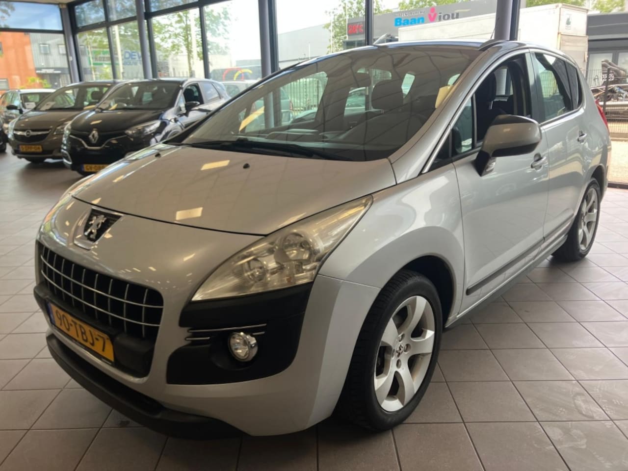 Peugeot 3008 - 1.6 VTi ST Airco APK 3-27 BJ 2012 !!! - AutoWereld.nl