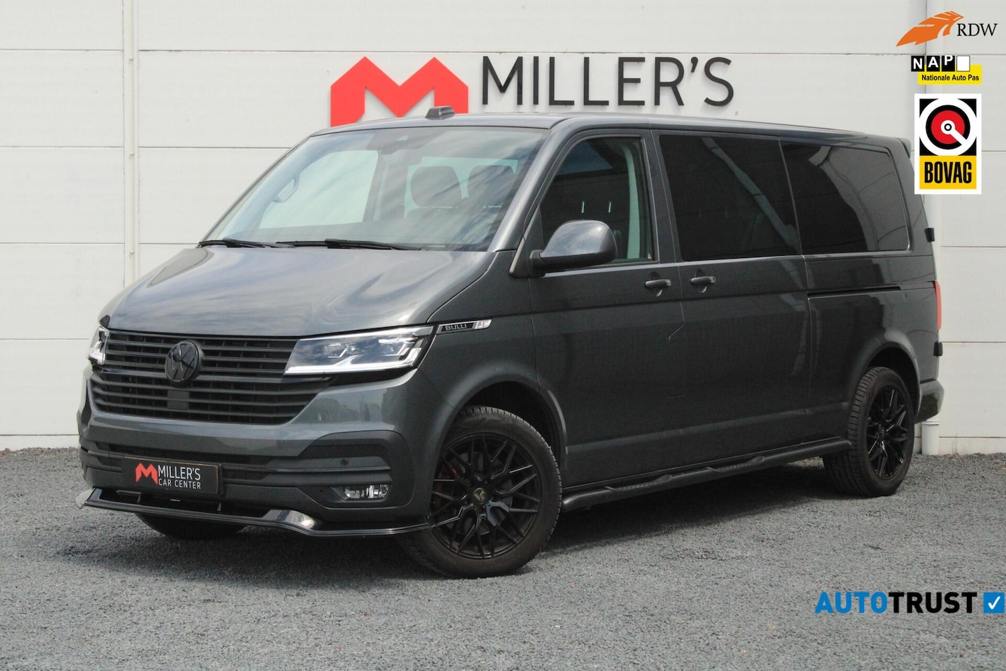 Volkswagen Transporter - 2.0 TDI L2H1 30 DC Bulli 75-edition - AutoWereld.nl