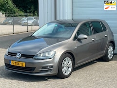 Volkswagen Golf - 1.6 TDI 110pk 5-Deurs, Xenon, Standkachel, Massage, Leder, NAP