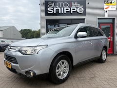 Mitsubishi Outlander - 2.0 Business Edition -7 PERSOONS-AUTOMAAT-1STE EIGENAAR-CLIMA-TREKHAAK-1600 KG TREKGEWICHT