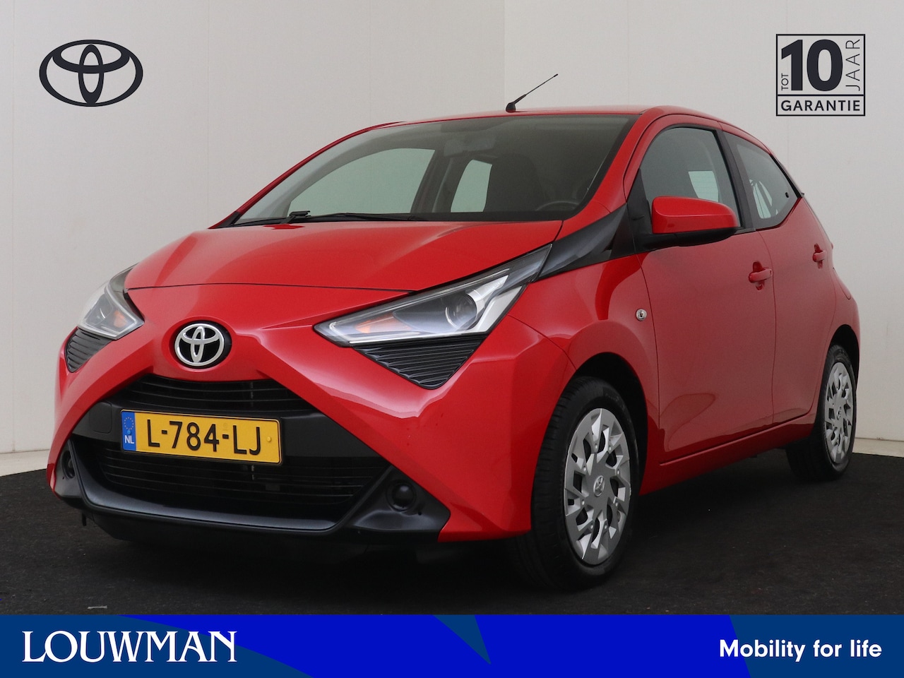 Toyota Aygo - 1.0 VVT-i x-play 1.0 VVT-i x-play - AutoWereld.nl