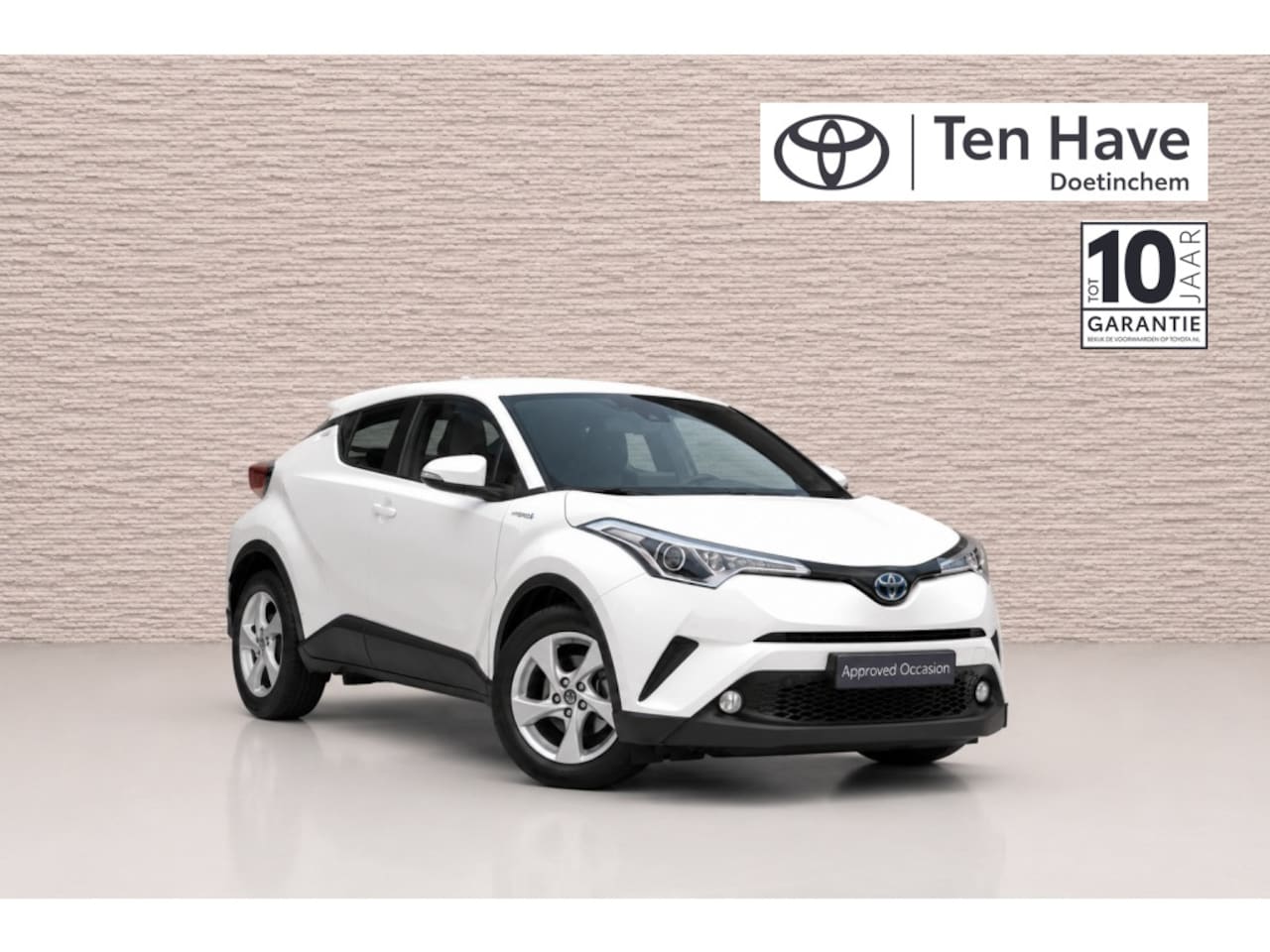 Toyota C-HR - 1.8 Hybrid Active Automaat | Adaptive Cruise Control | Climate Control | 4,2” kleurendispl - AutoWereld.nl